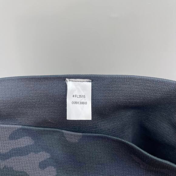 Spanx Look At Me Now Seamless Leggings in Black Camo - Picture 6 of 6